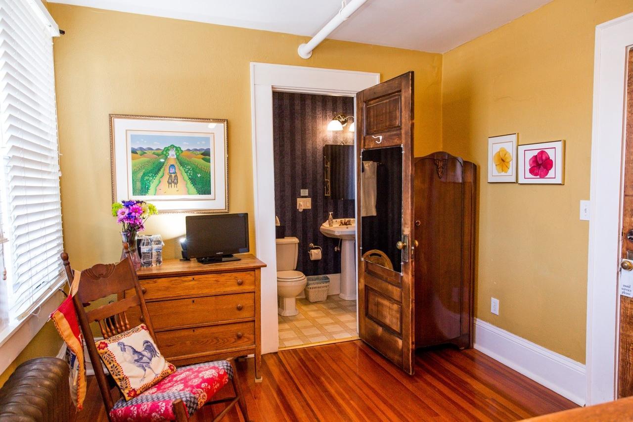 The Henderson Bed and Breakfast Hendersonville Εξωτερικό φωτογραφία