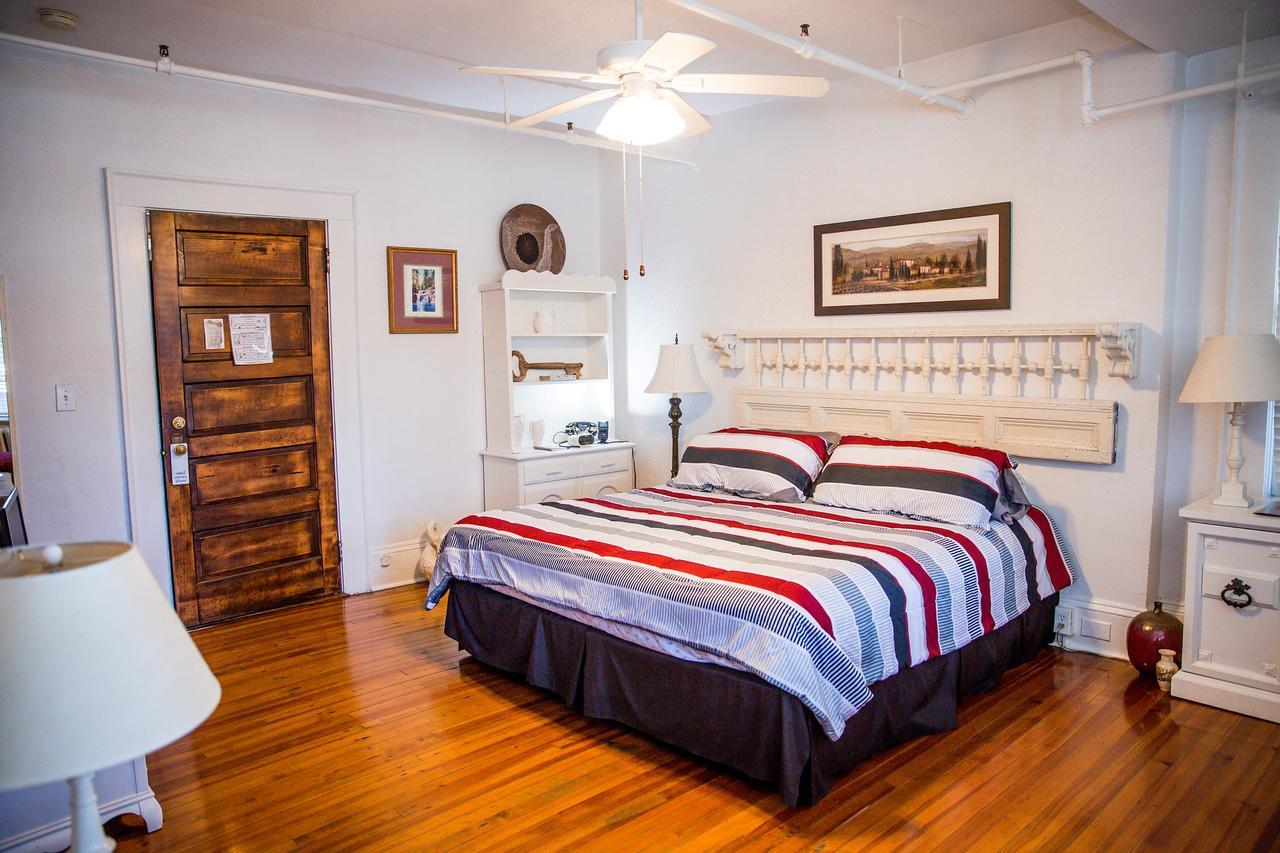 The Henderson Bed and Breakfast Hendersonville Εξωτερικό φωτογραφία