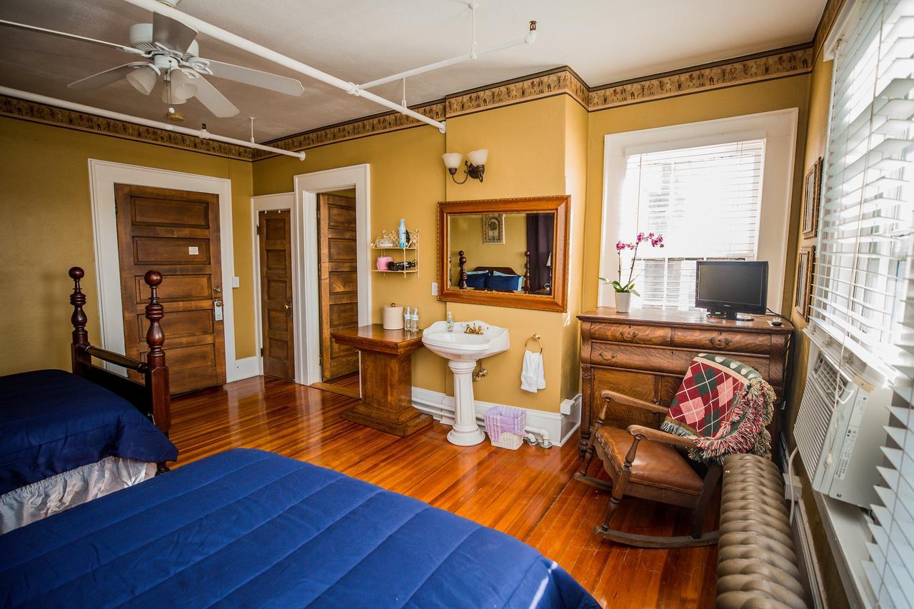 The Henderson Bed and Breakfast Hendersonville Εξωτερικό φωτογραφία